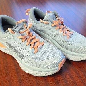 Hoka One One Bondi 7 Max Cushioned Road Running Shoe size 7.5